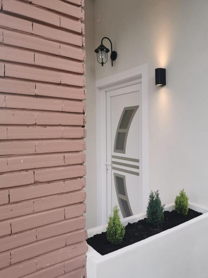 Central Park Studio Petroşani Екстериор снимка