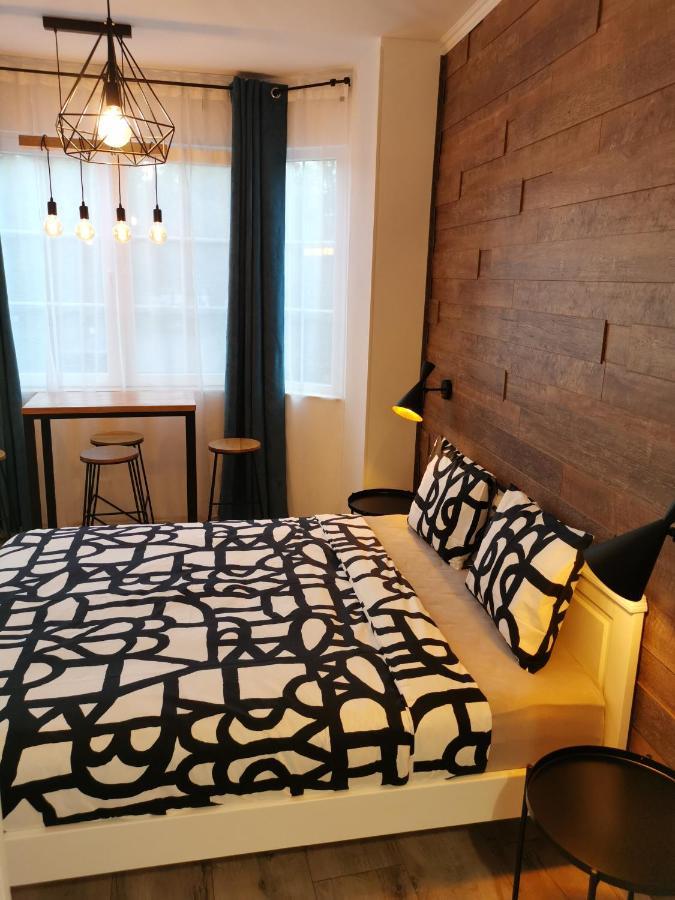 Central Park Studio Petroşani Екстериор снимка