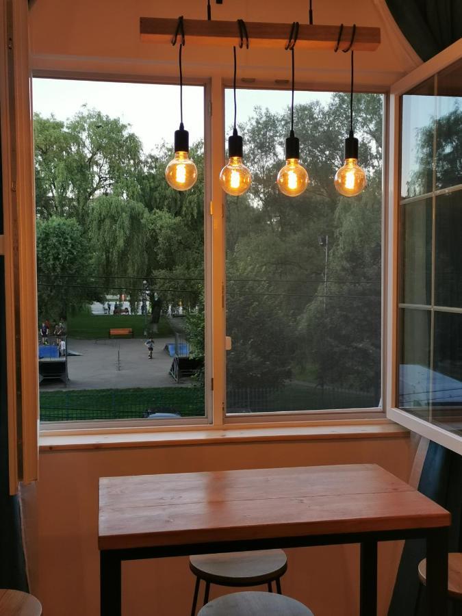 Central Park Studio Petroşani Екстериор снимка